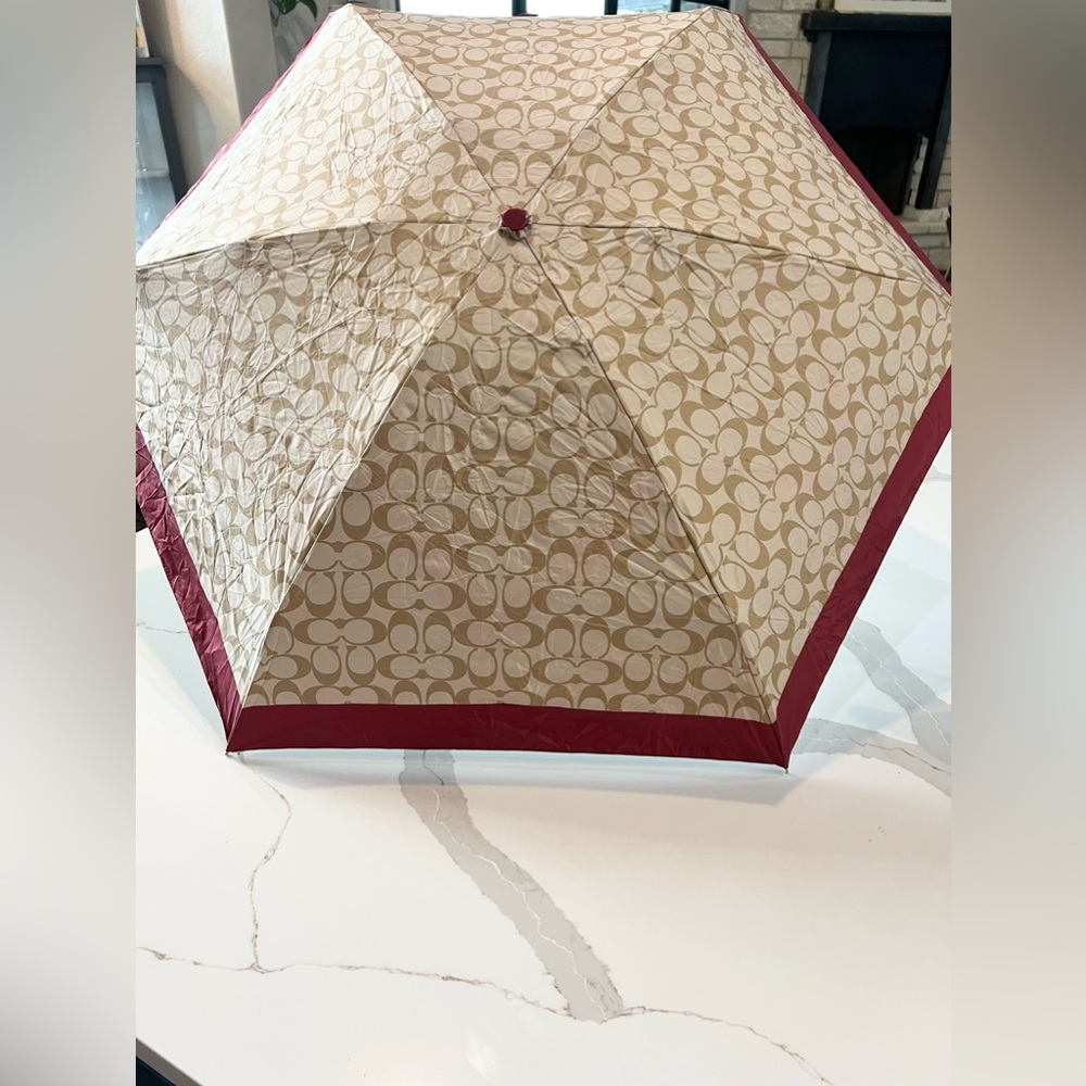 NWT Coach Printed Signature Mini Umbrella Gold Ivory Rouge Nylon